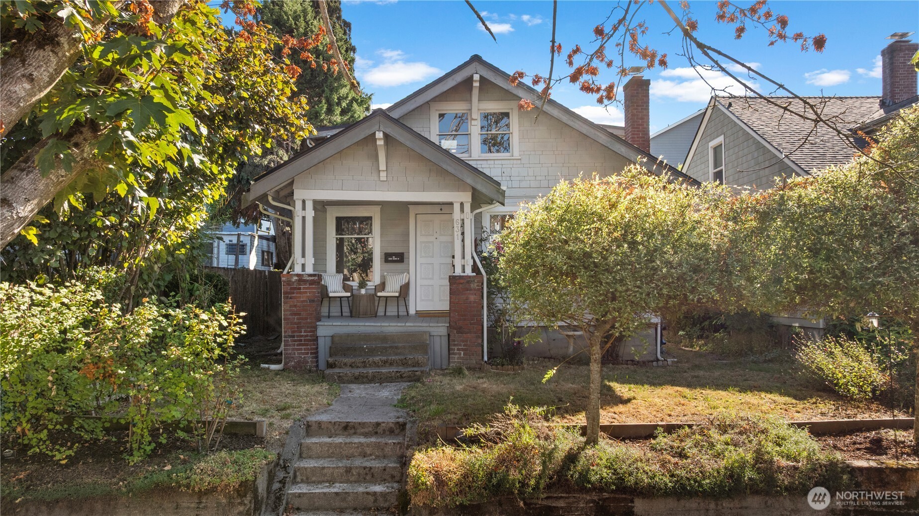 631 N Steele Street Property Photo 2