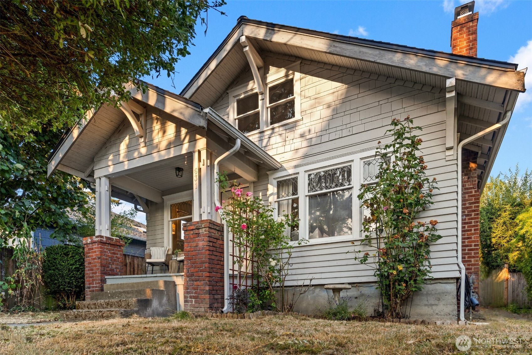 631 N Steele Street Property Photo 3
