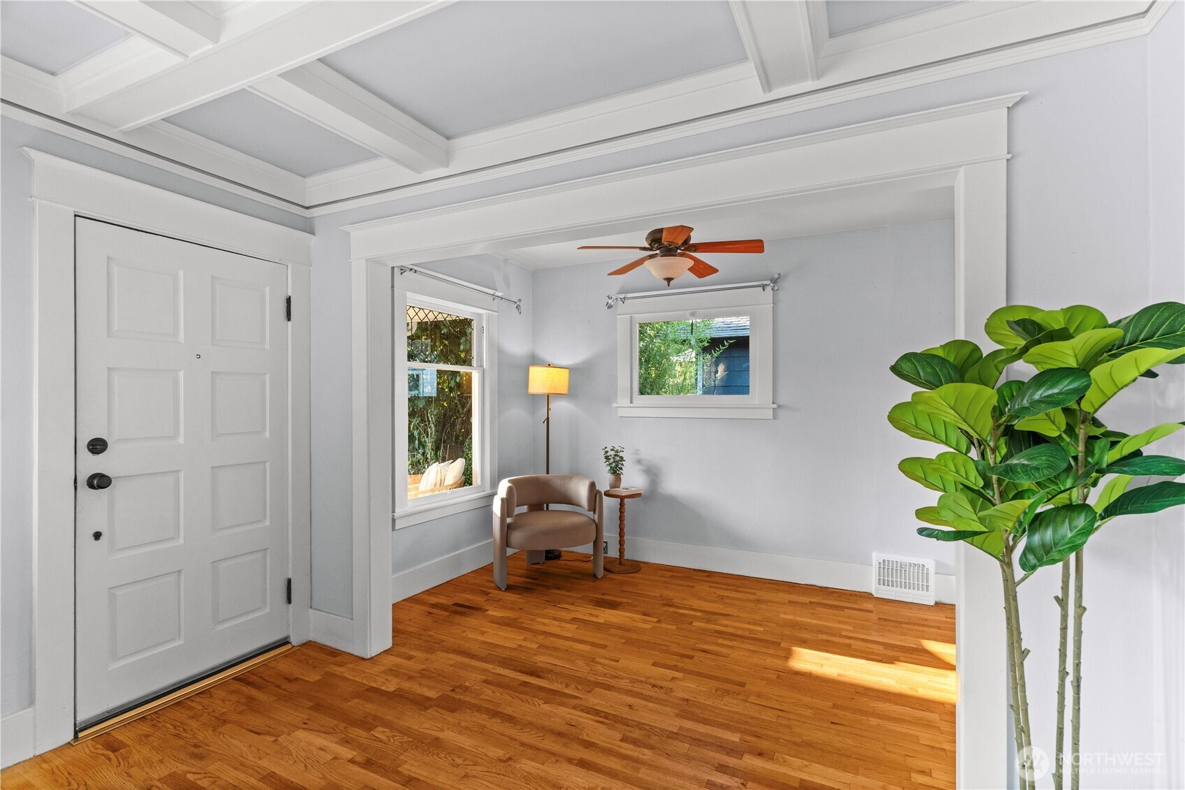 631 N Steele Street Property Photo 6