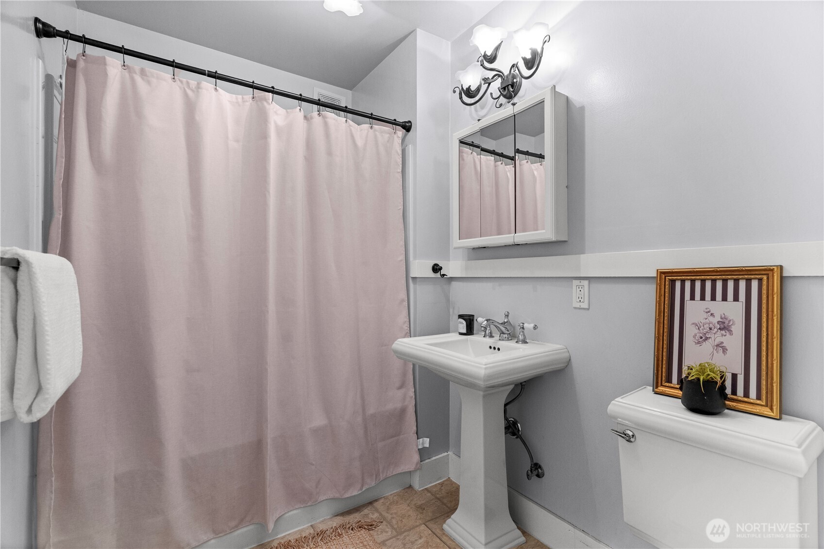 631 N Steele Street Property Photo 24
