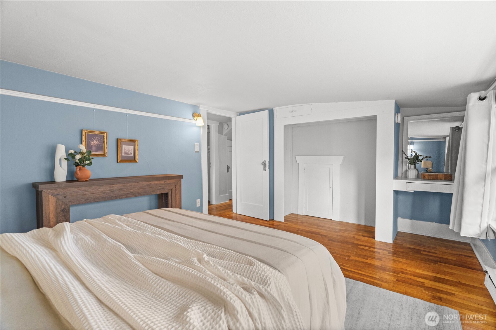 631 N Steele Street Property Photo 35
