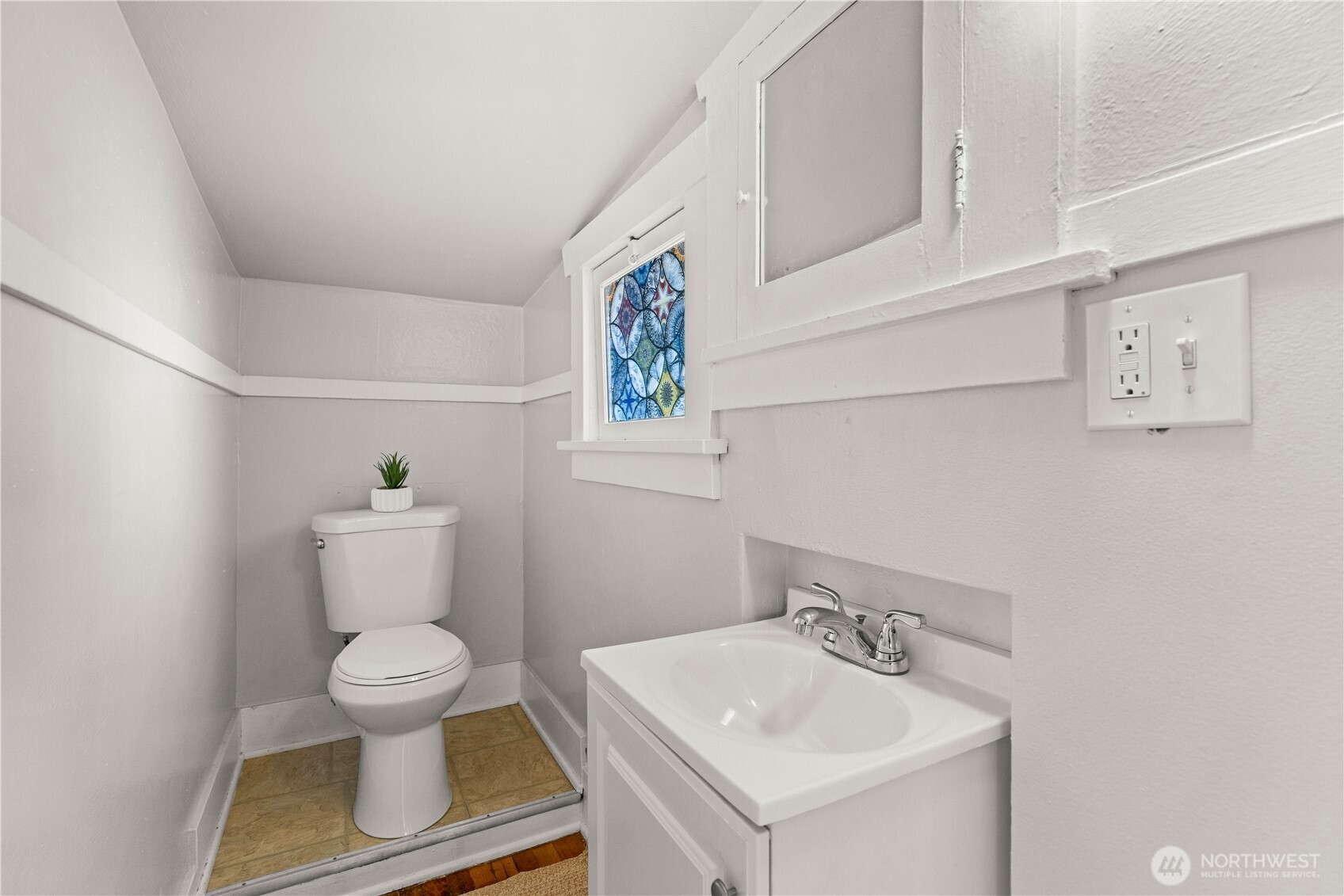 631 N Steele Street Property Photo 36