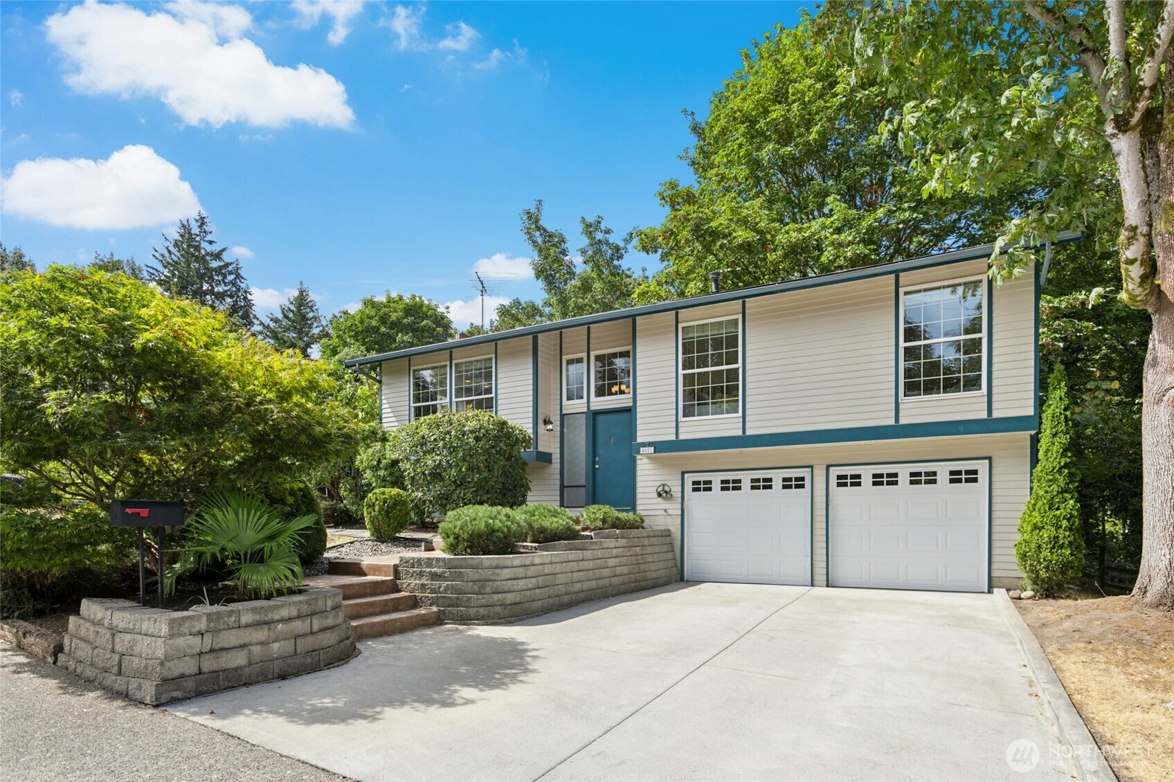 4621 123rd Avenue Property Photo 1