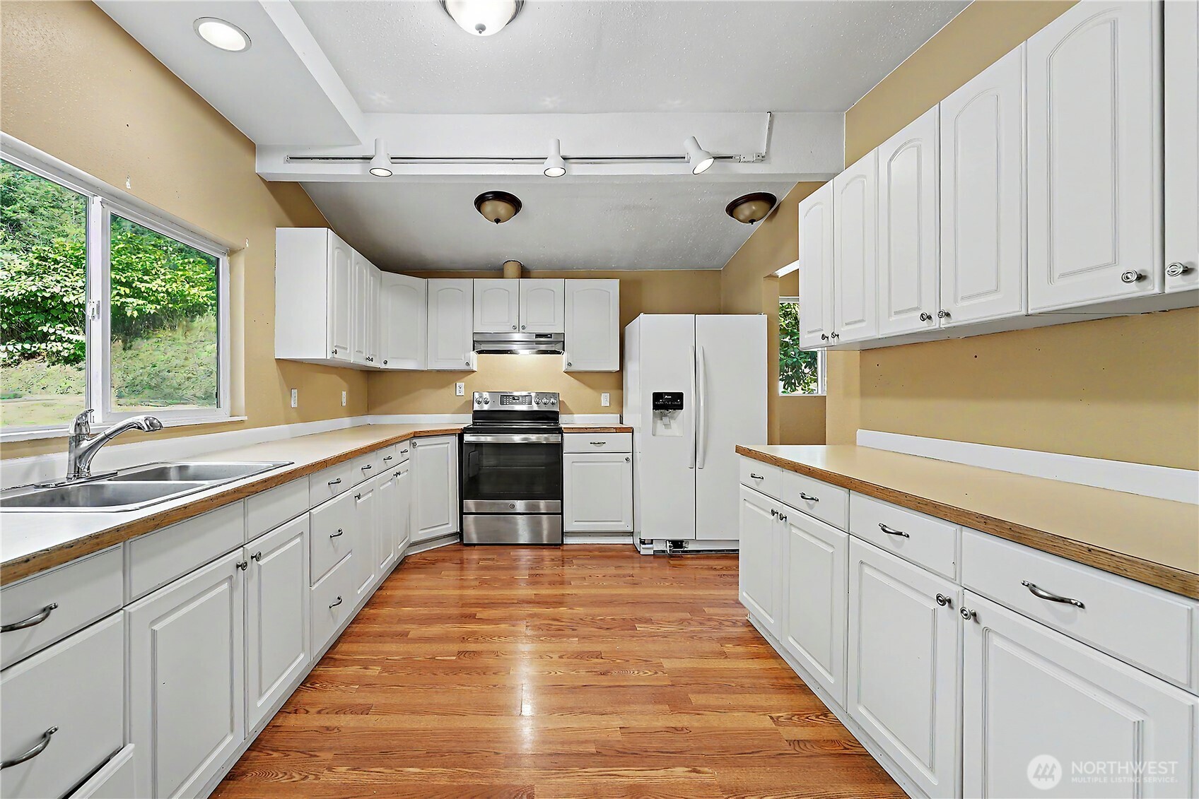 25010 Morgan Street Property Photo 11