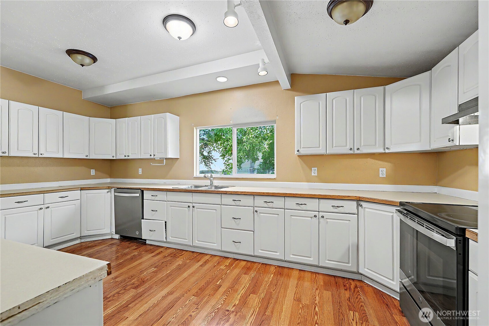 25010 Morgan Street Property Photo 12