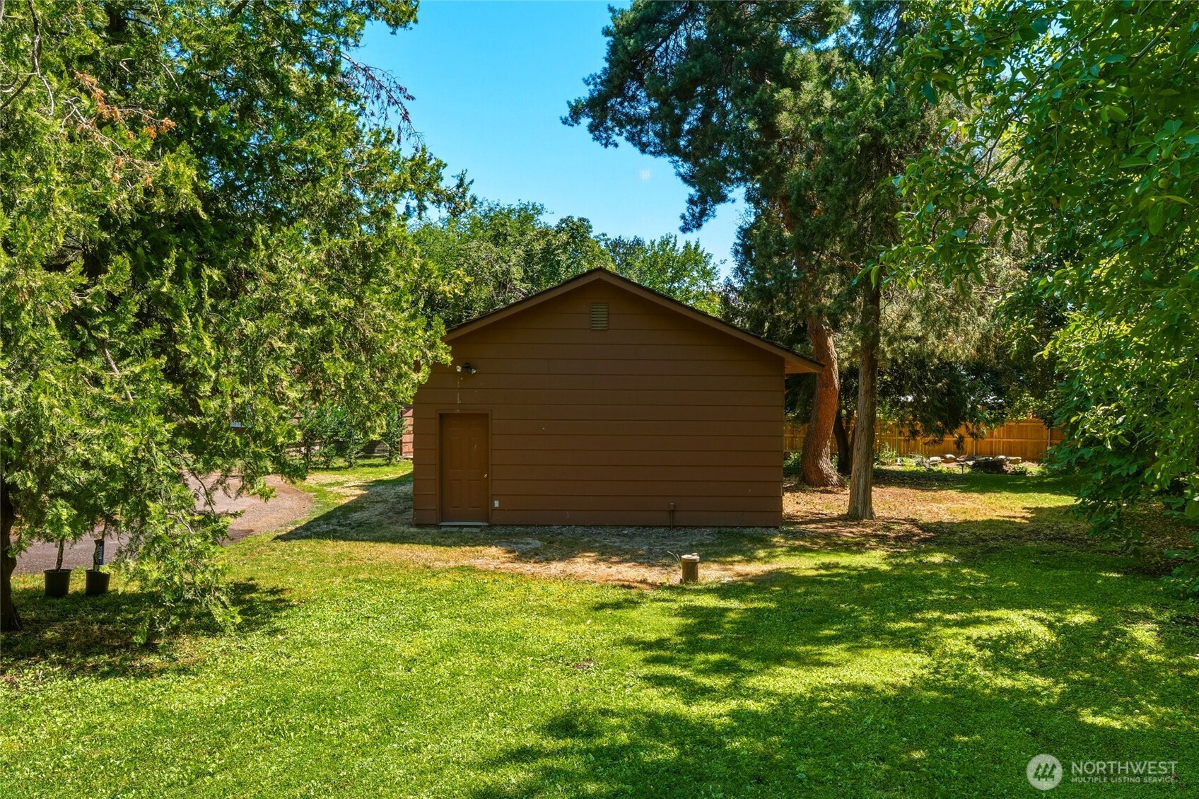 121 Chateau Lane Property Photo 3