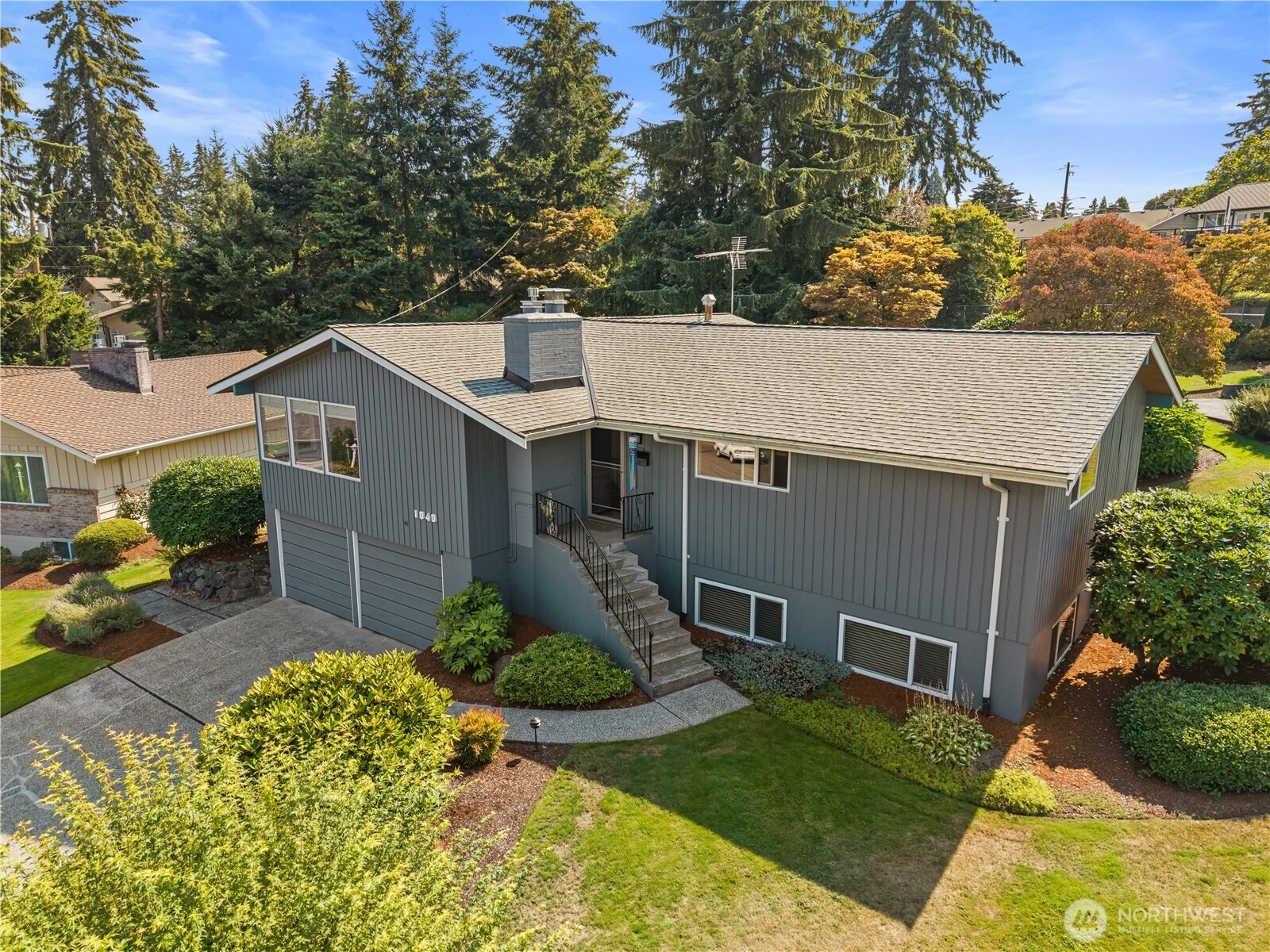 1040 Rosewood Lane Property Photo 4