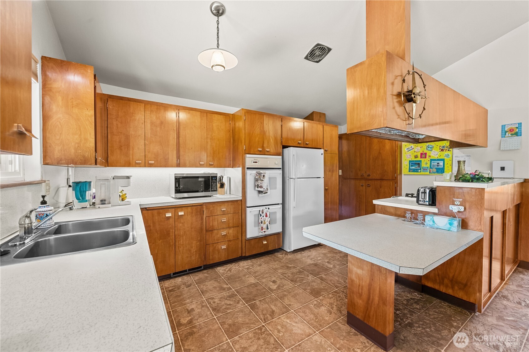 1040 Rosewood Lane Property Photo 15