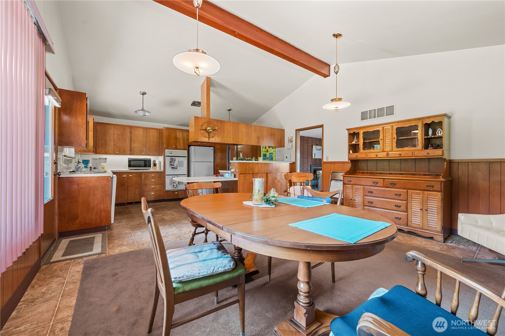 1040 Rosewood Lane Property Photo 17