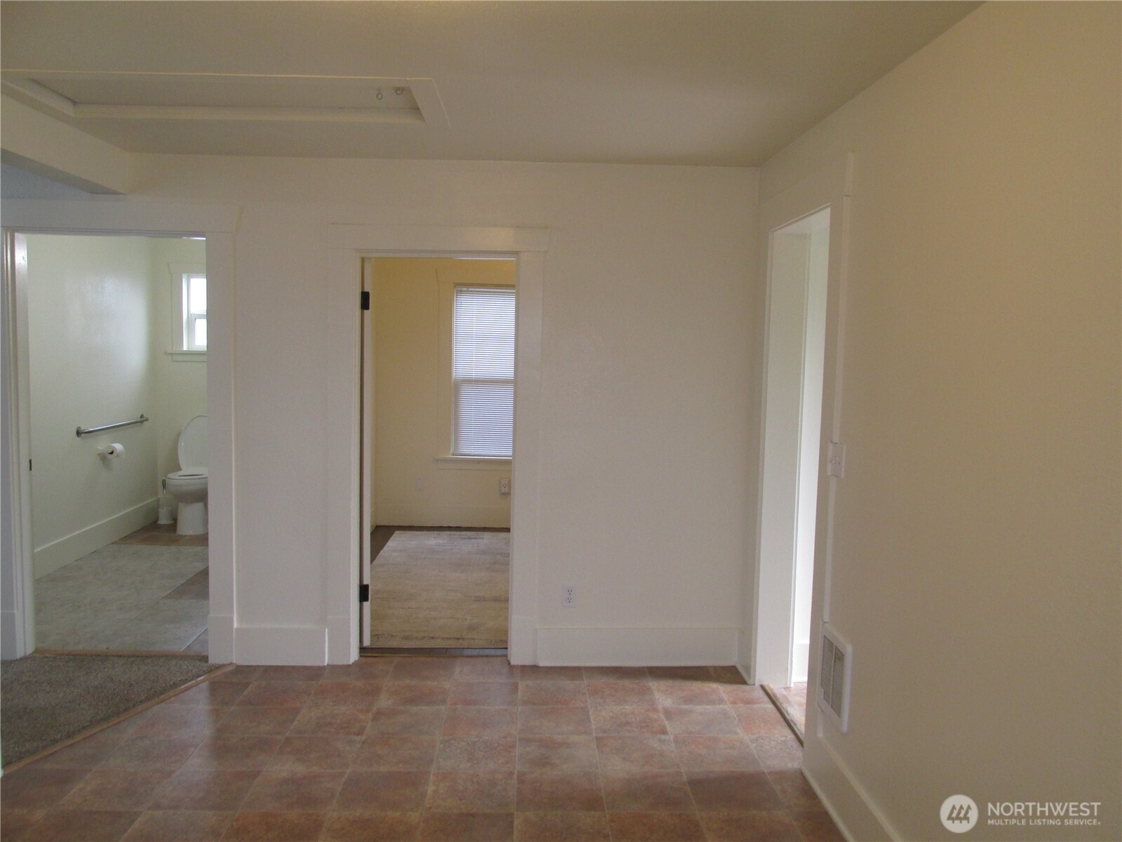 110 E Hazel Avenue Property Photo 4