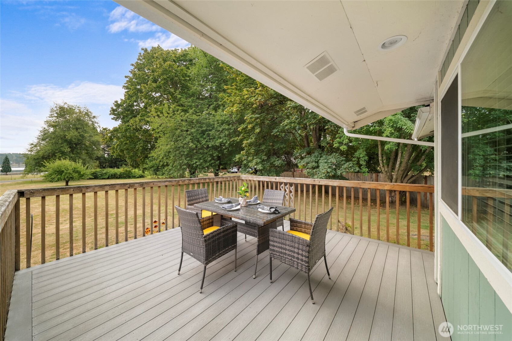15807 Lawrence Place Property Photo 4