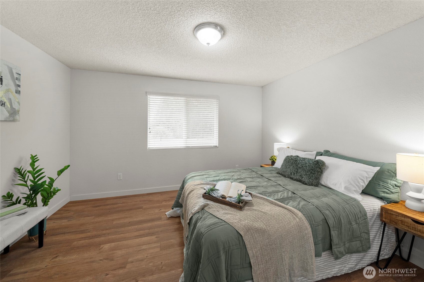 15807 Lawrence Place Property Photo 13