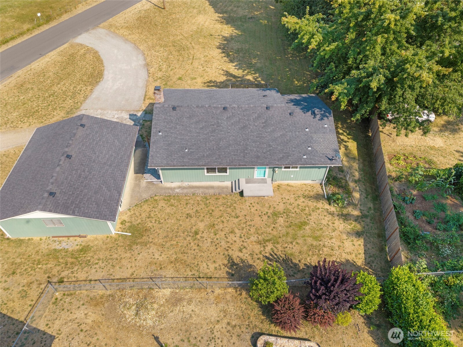 15807 Lawrence Place Property Photo 19