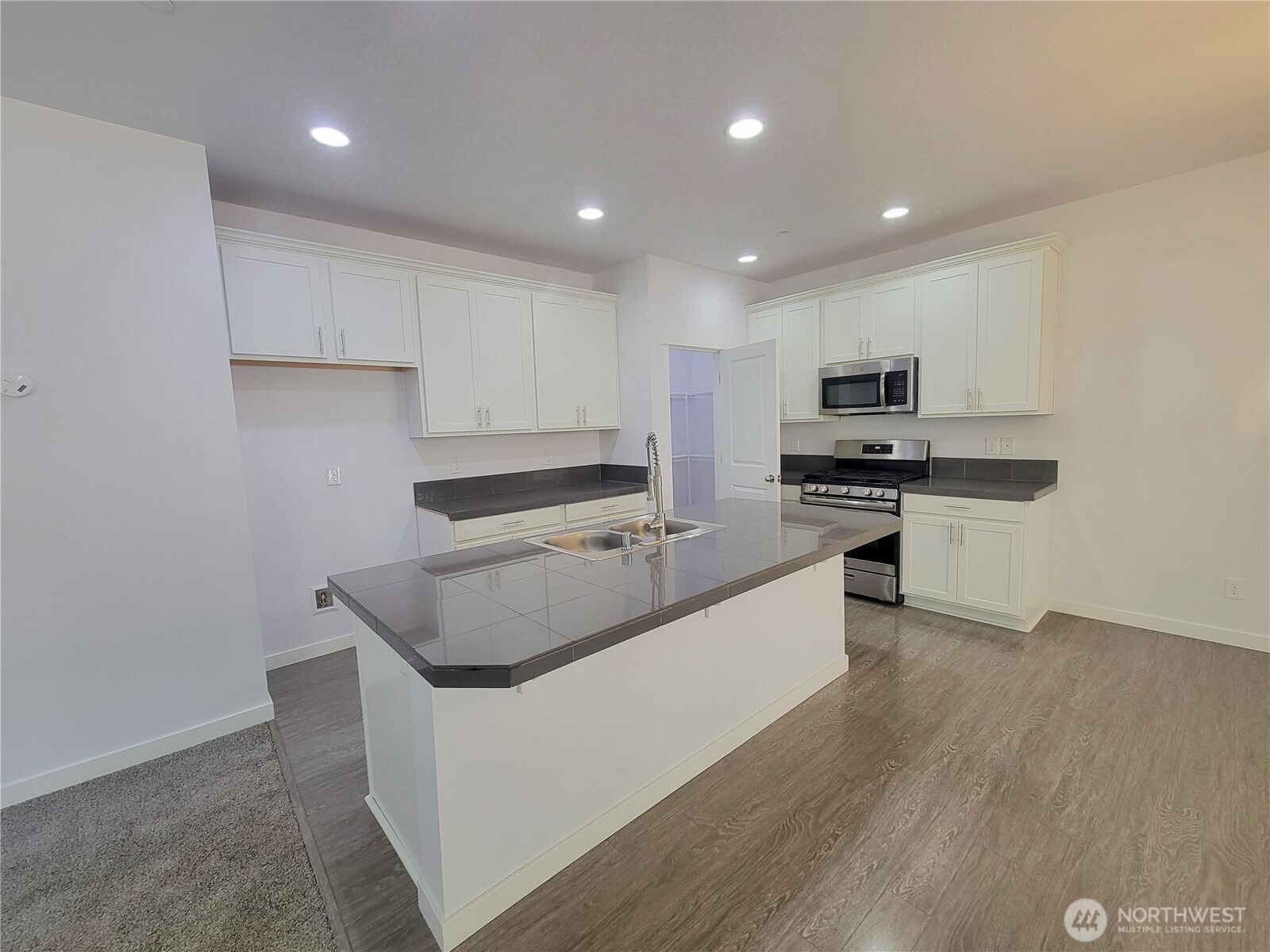 5112 Bear Paw Court Property Photo 14