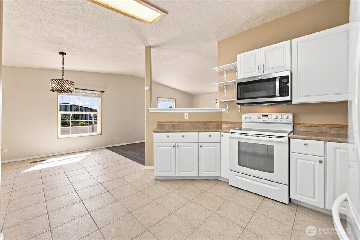 312 S Columbia Center Blvd 106 Property Photo 7