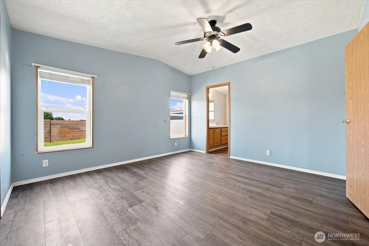 312 S Columbia Center Blvd 106 Property Photo 14