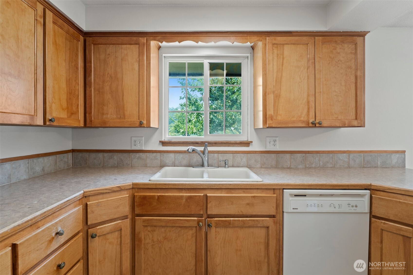 70 Sherry Avenue Property Photo 10