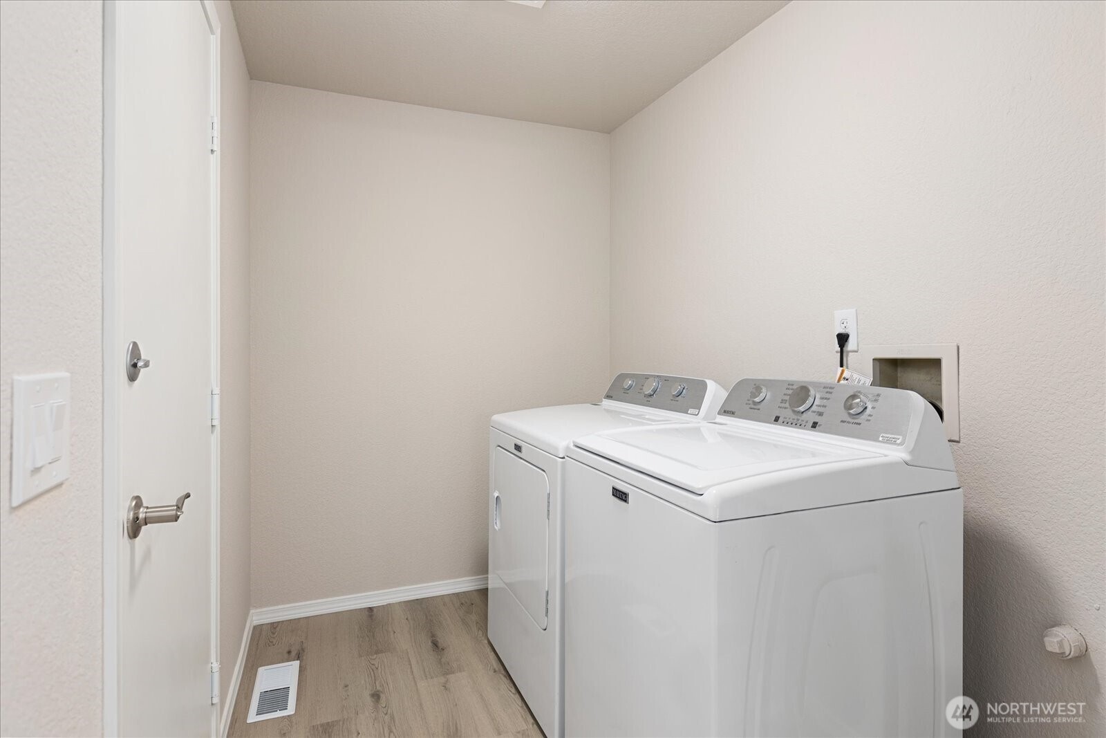 4307 80th Street Property Photo 22