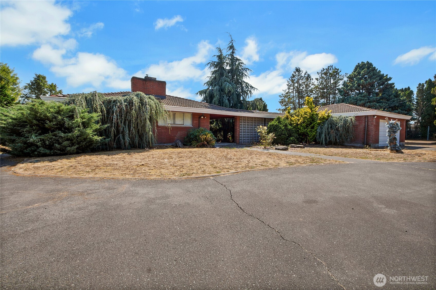 2222 176th Street Property Photo 1