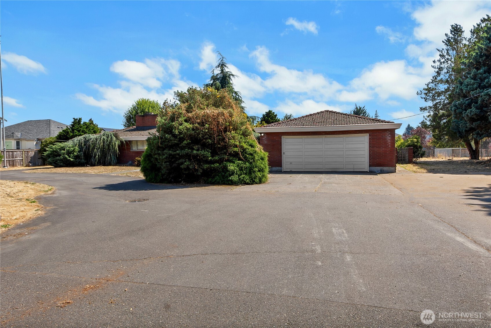 2222 176th Street Property Photo 5