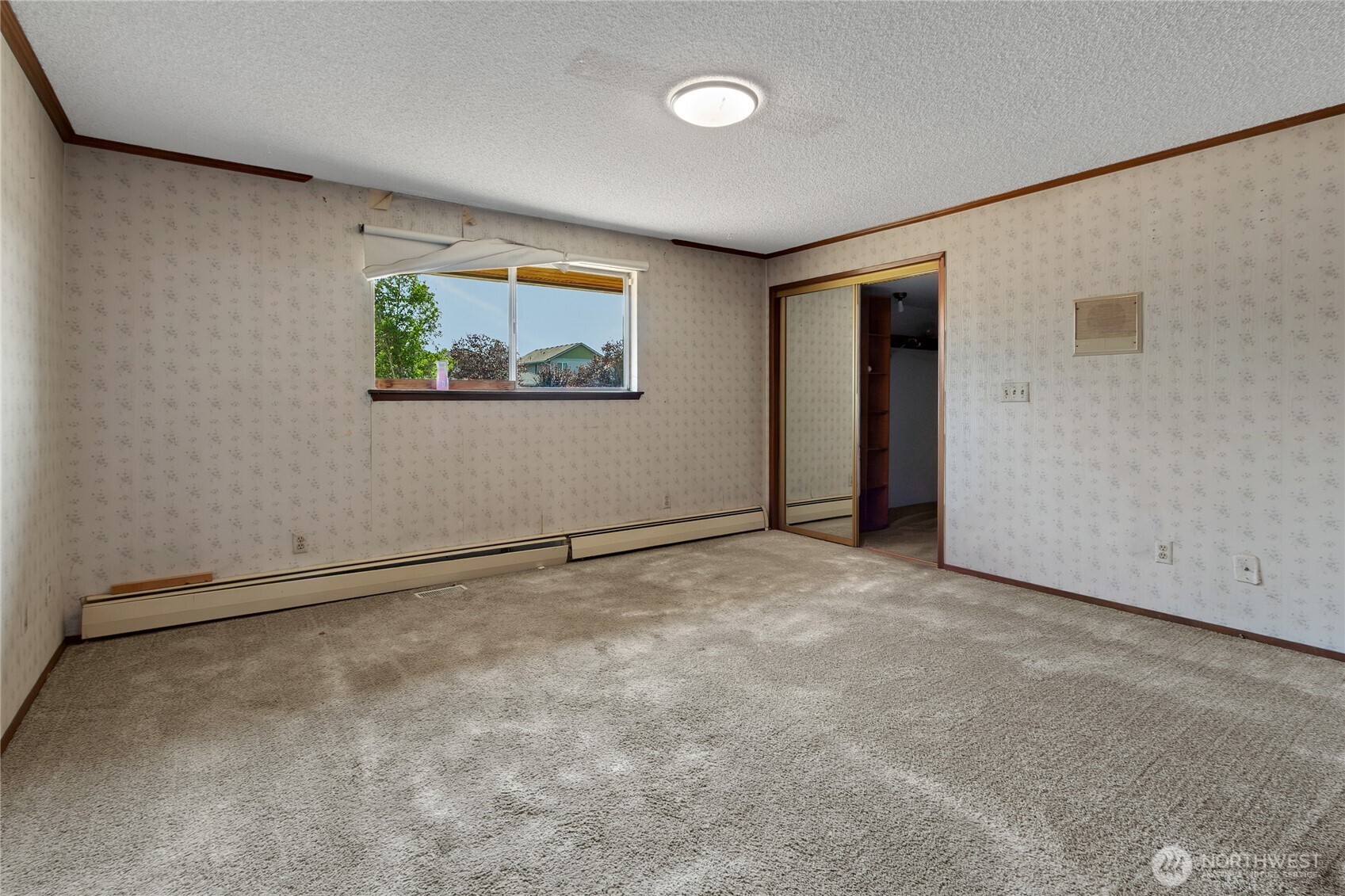2222 176th Street Property Photo 28
