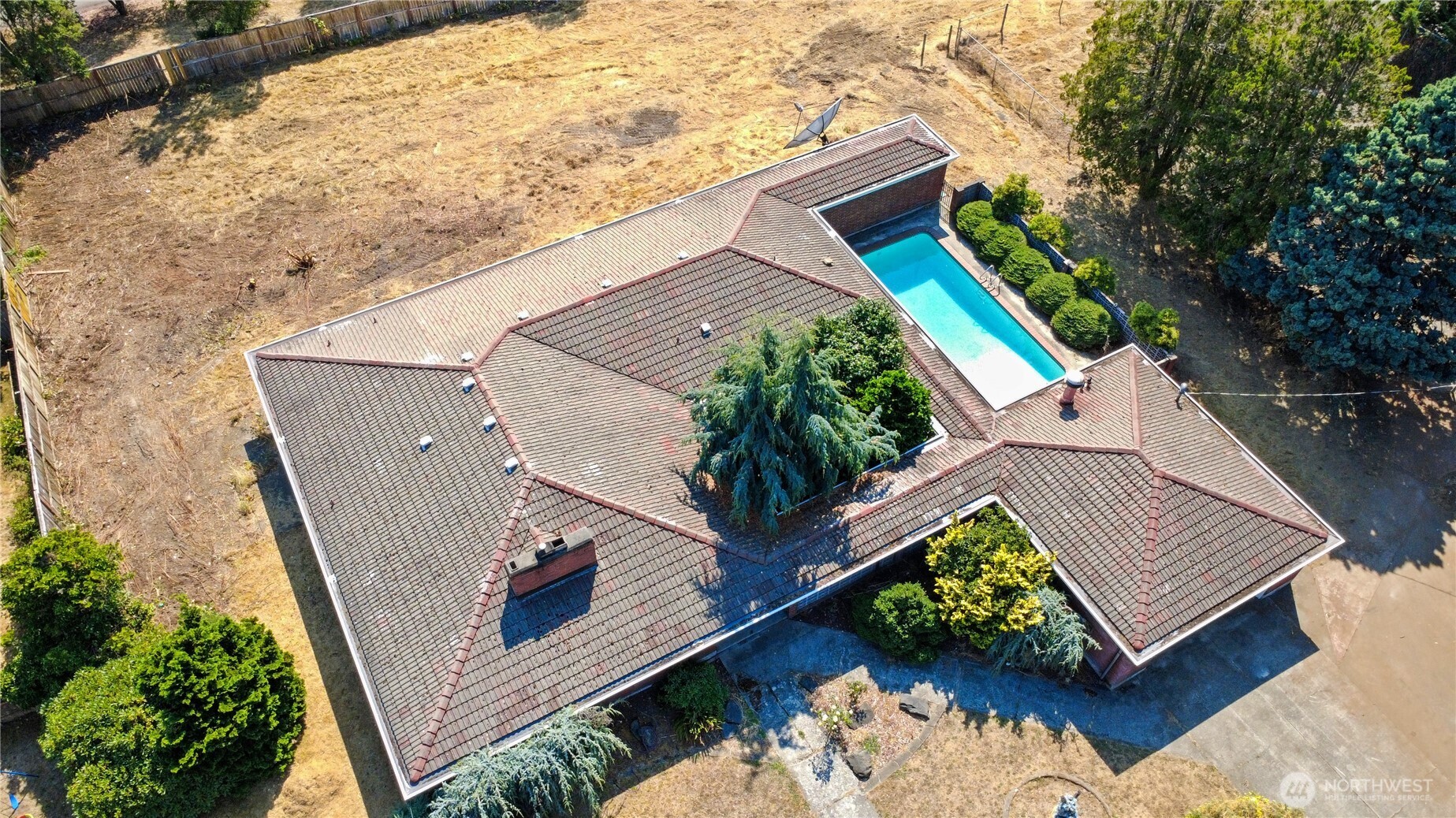 2222 176th Street Property Photo 34