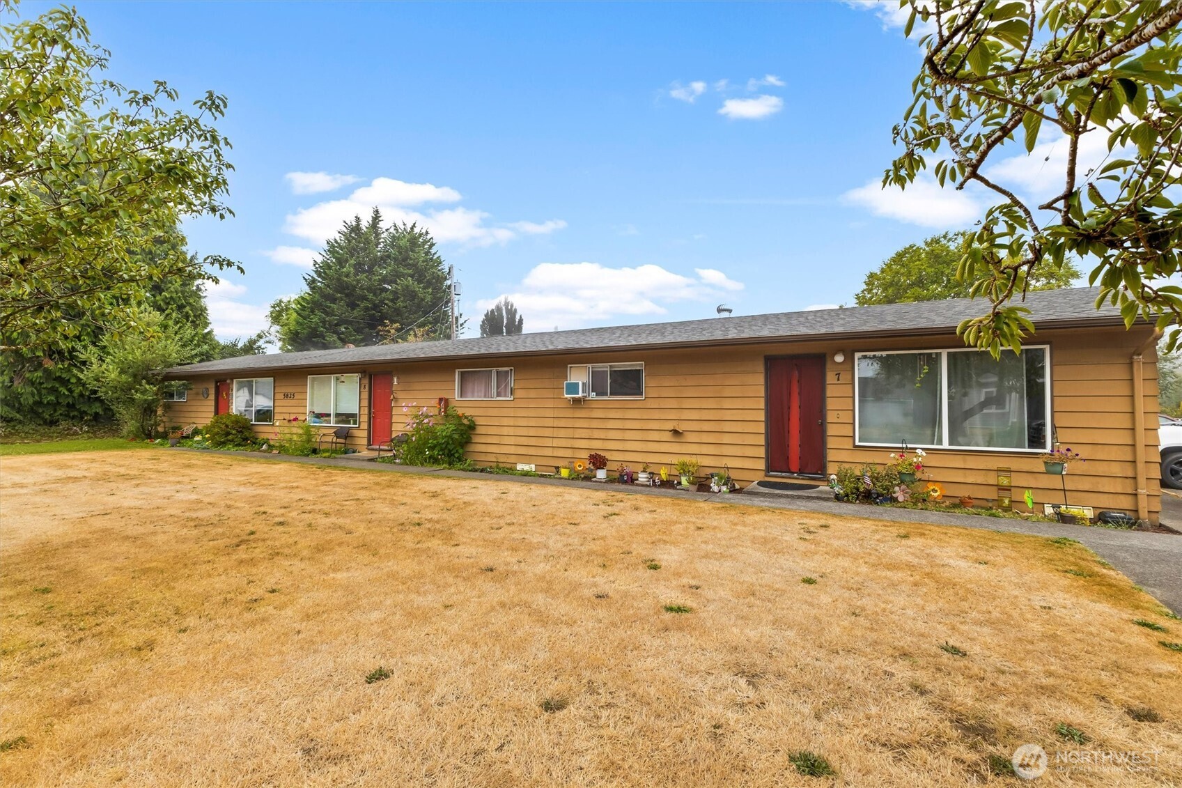 1955 Eaton Avenue Property Photo 6