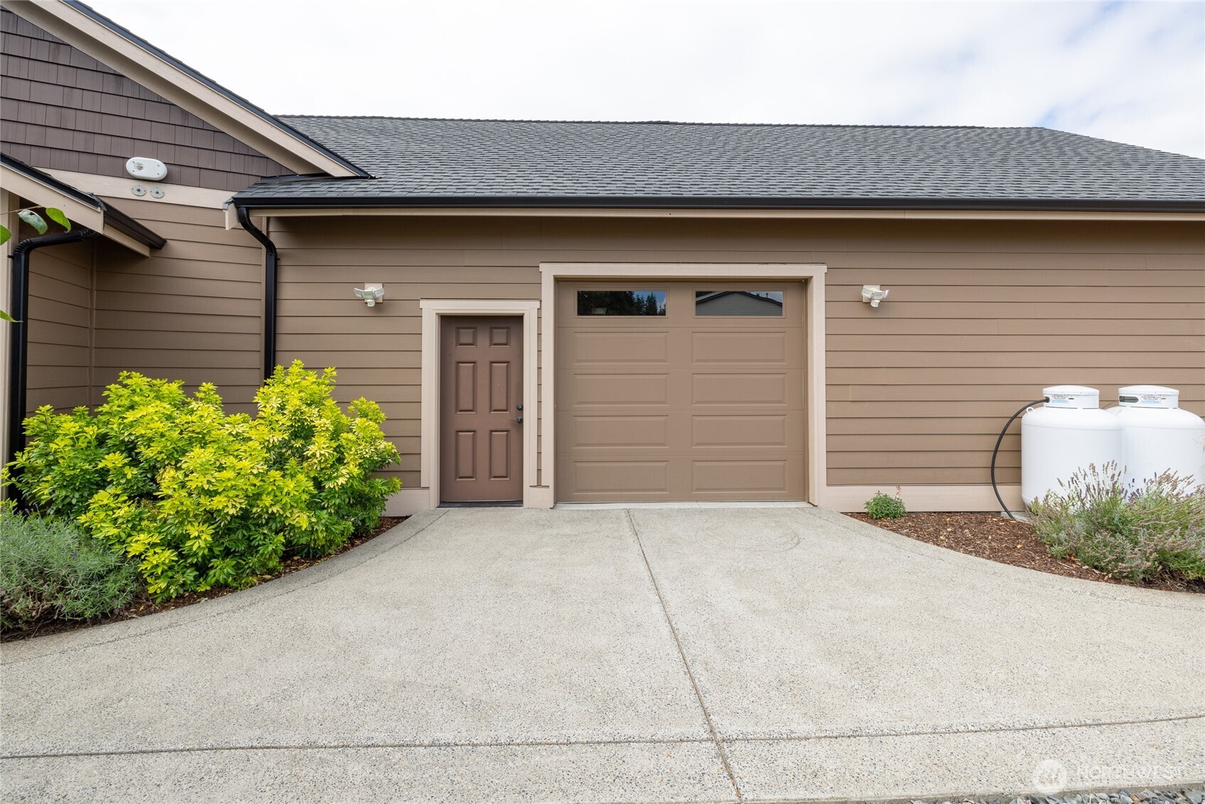 429 Cessna Court Property Photo 37