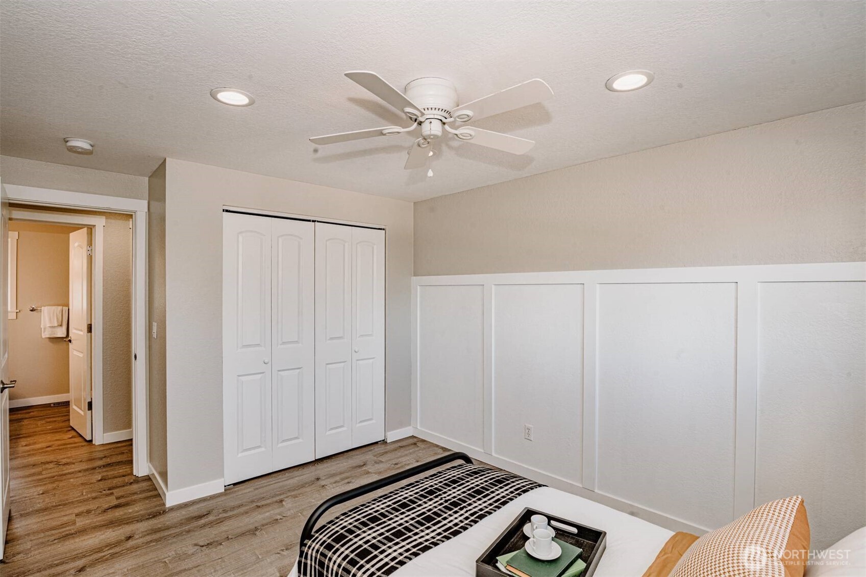 1052 E Robinhood Drive Property Photo 25