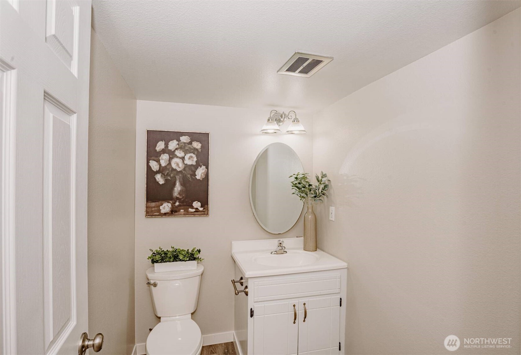 1052 E Robinhood Drive Property Photo 31