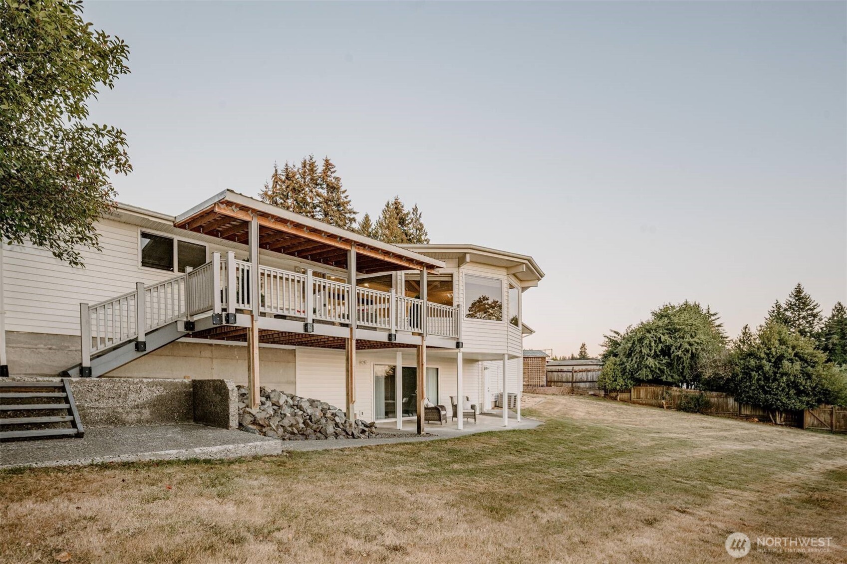 1052 E Robinhood Drive Property Photo 33