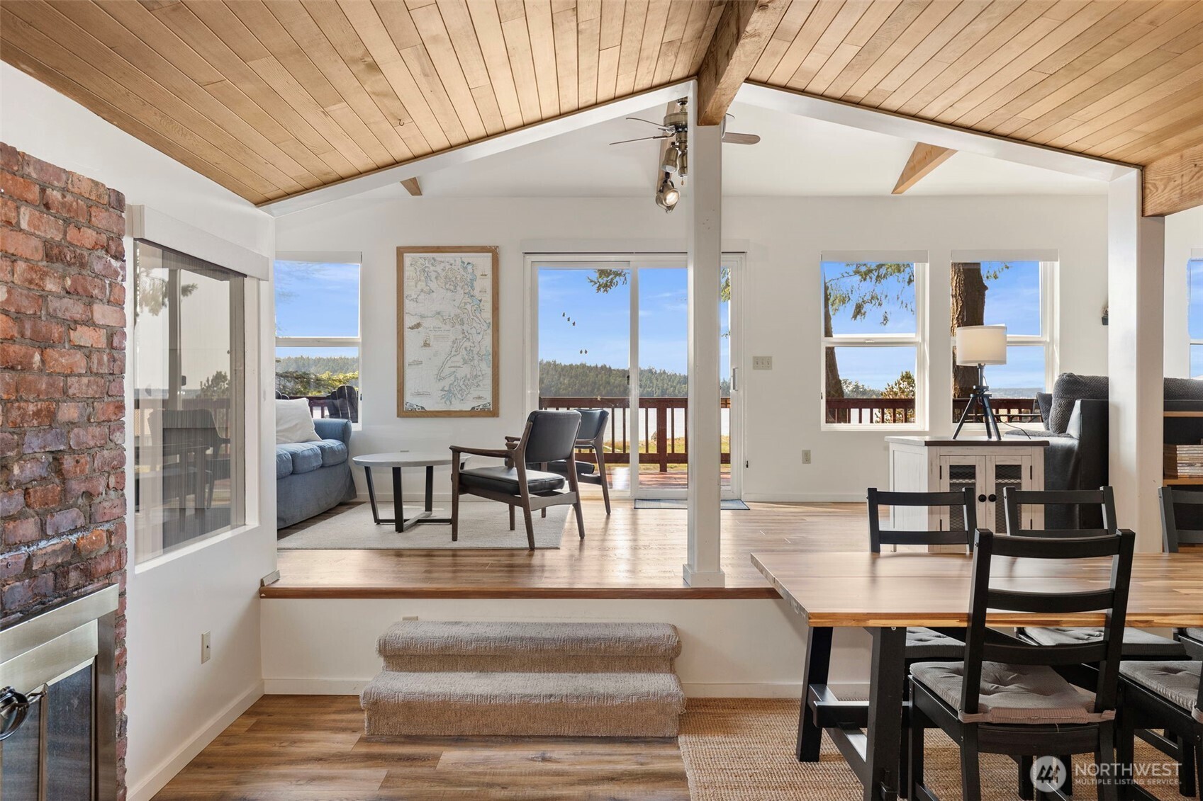 564 Mumby Road Property Photo 3