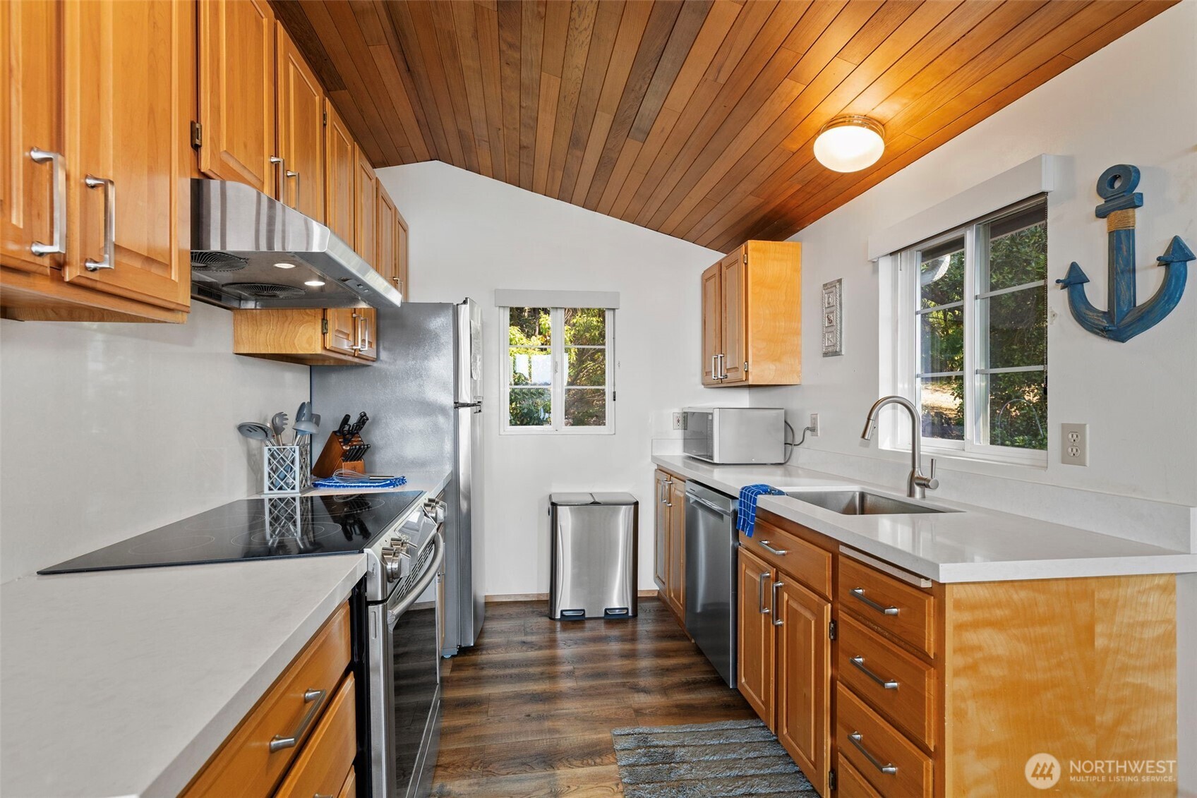 564 Mumby Road Property Photo 13