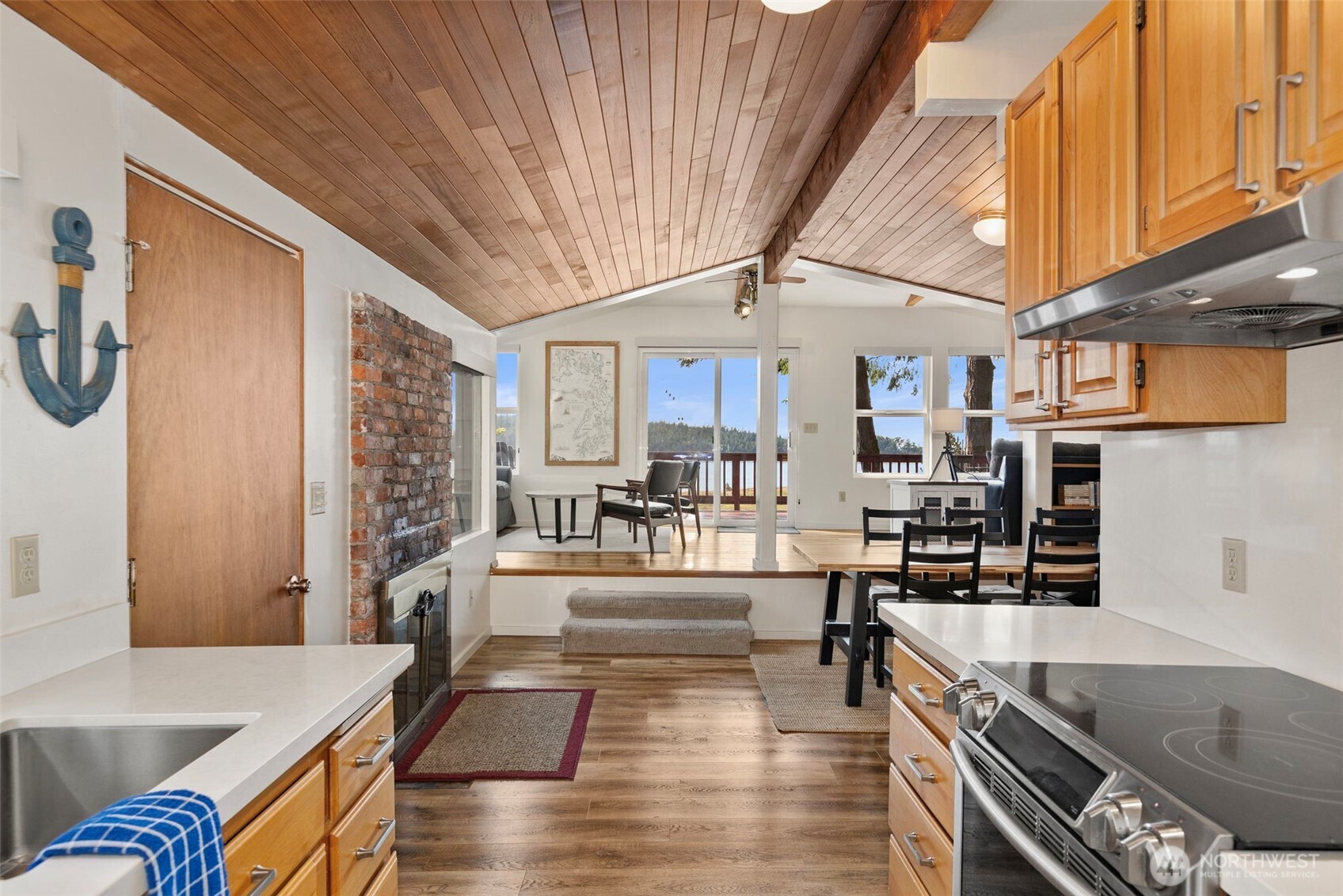 564 Mumby Road Property Photo 14