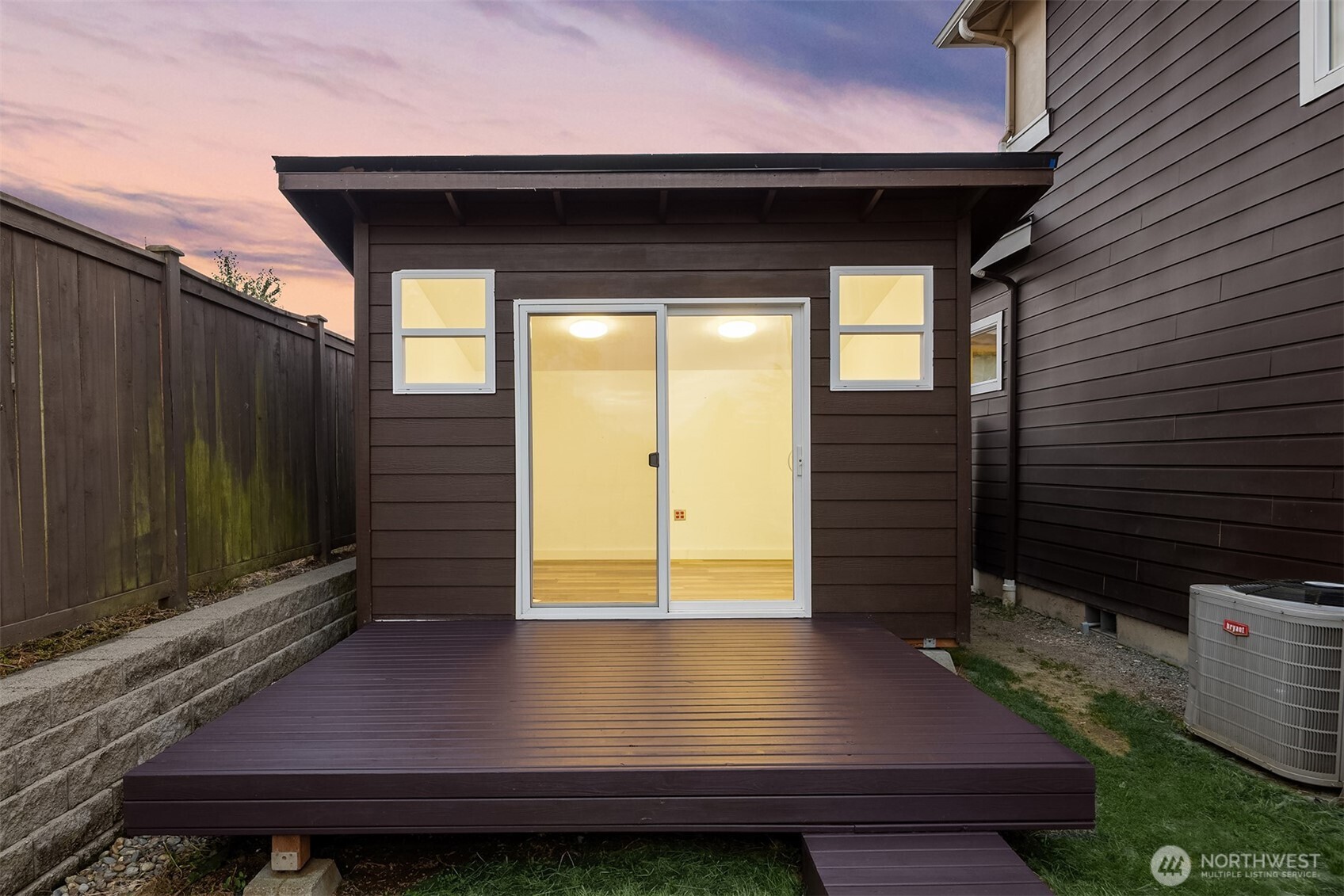 7919 9th Place Property Photo 3
