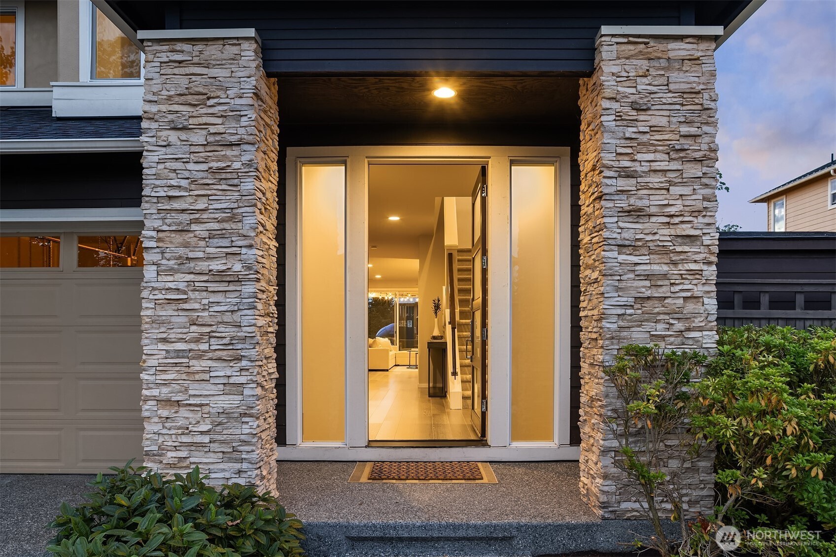 7919 9th Place Property Photo 4