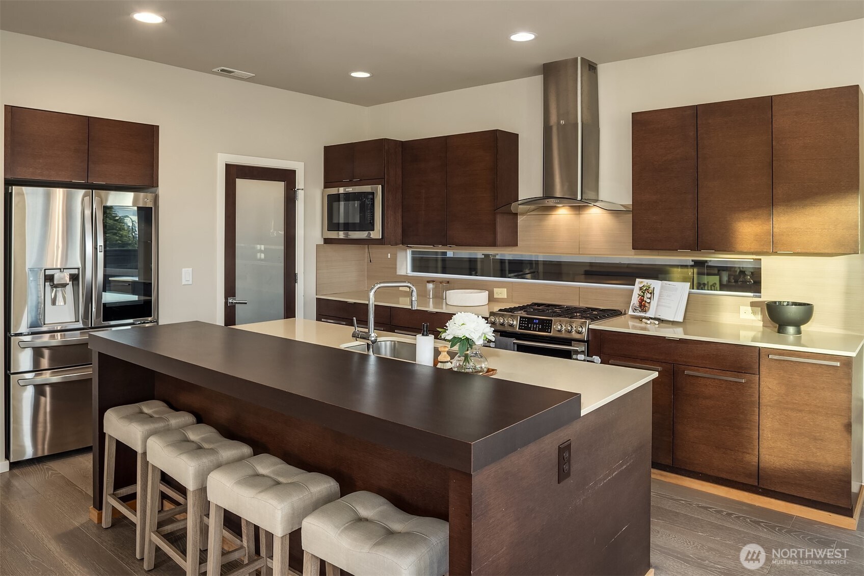 7919 9th Place Property Photo 11