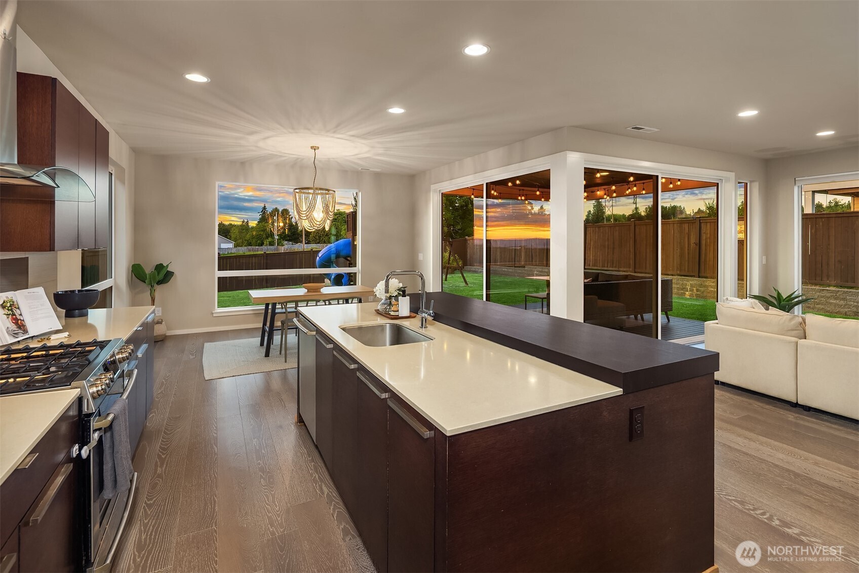 7919 9th Place Property Photo 12
