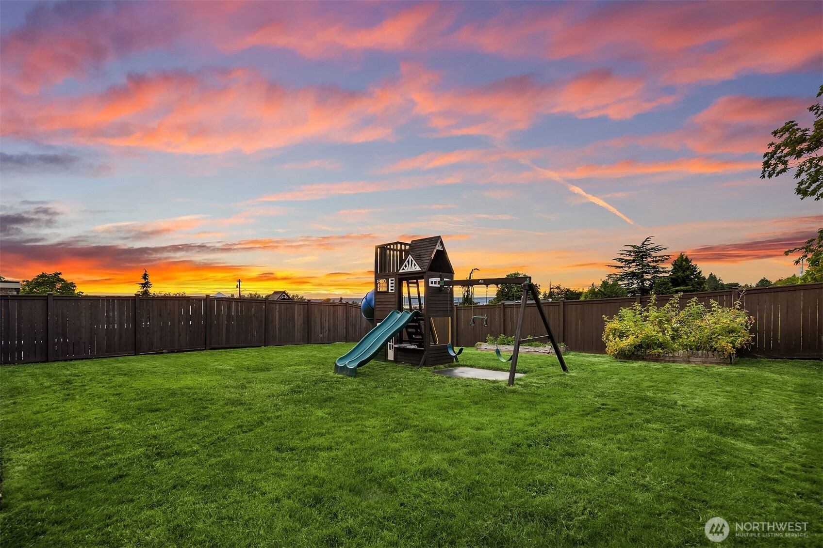 7919 9th Place Property Photo 32