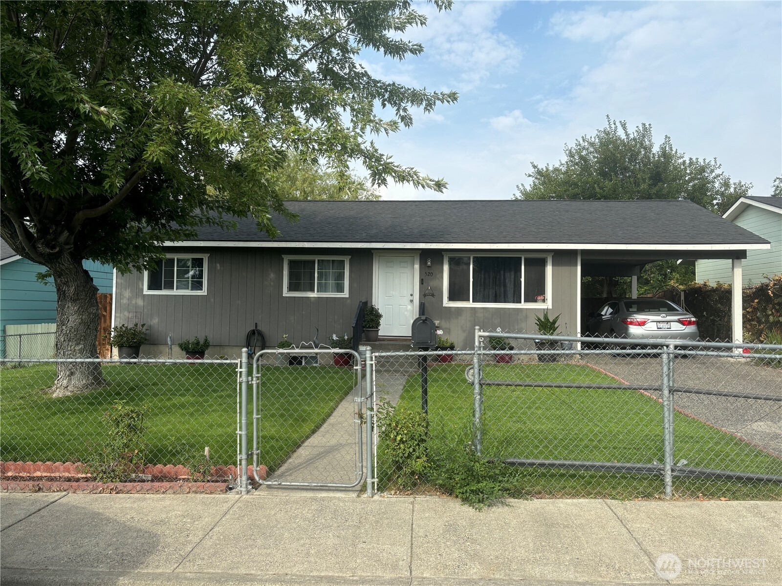 520 S Douglas Avenue Property Photo 1