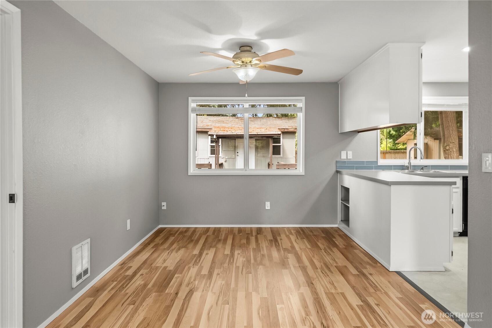 17110 11th Avenue Ct Property Photo 8