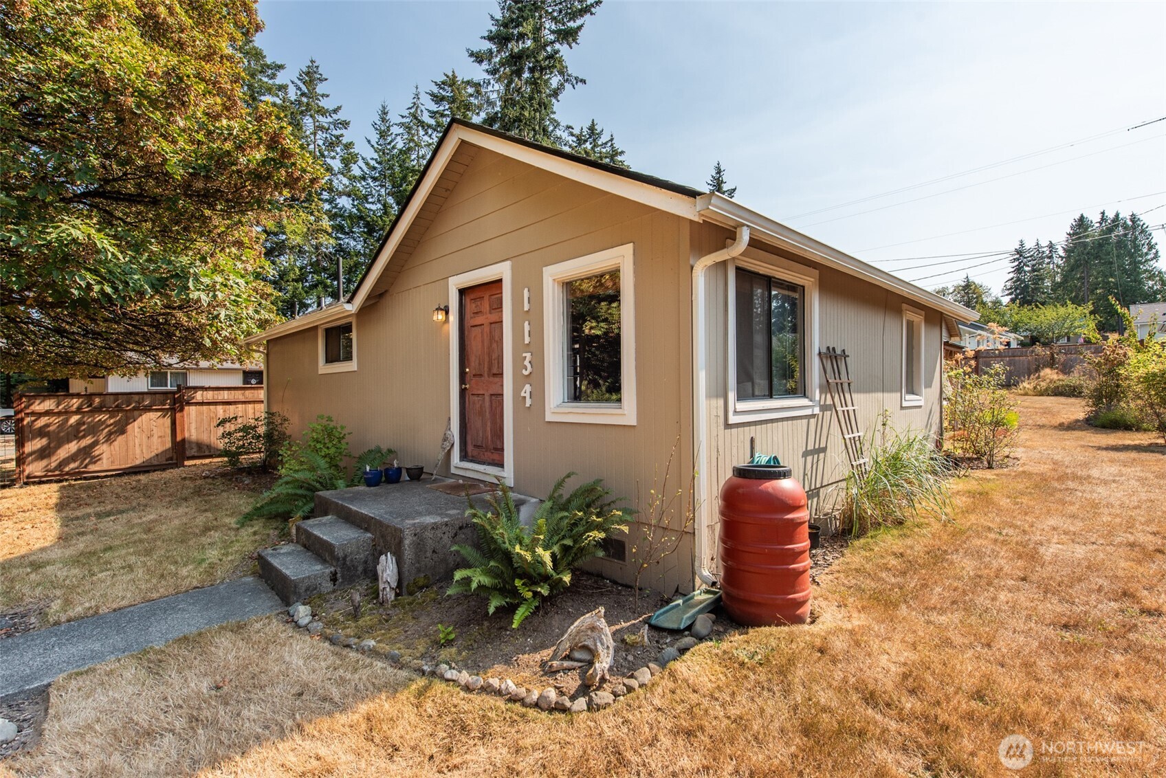 1134 W 18th Street Property Photo 5