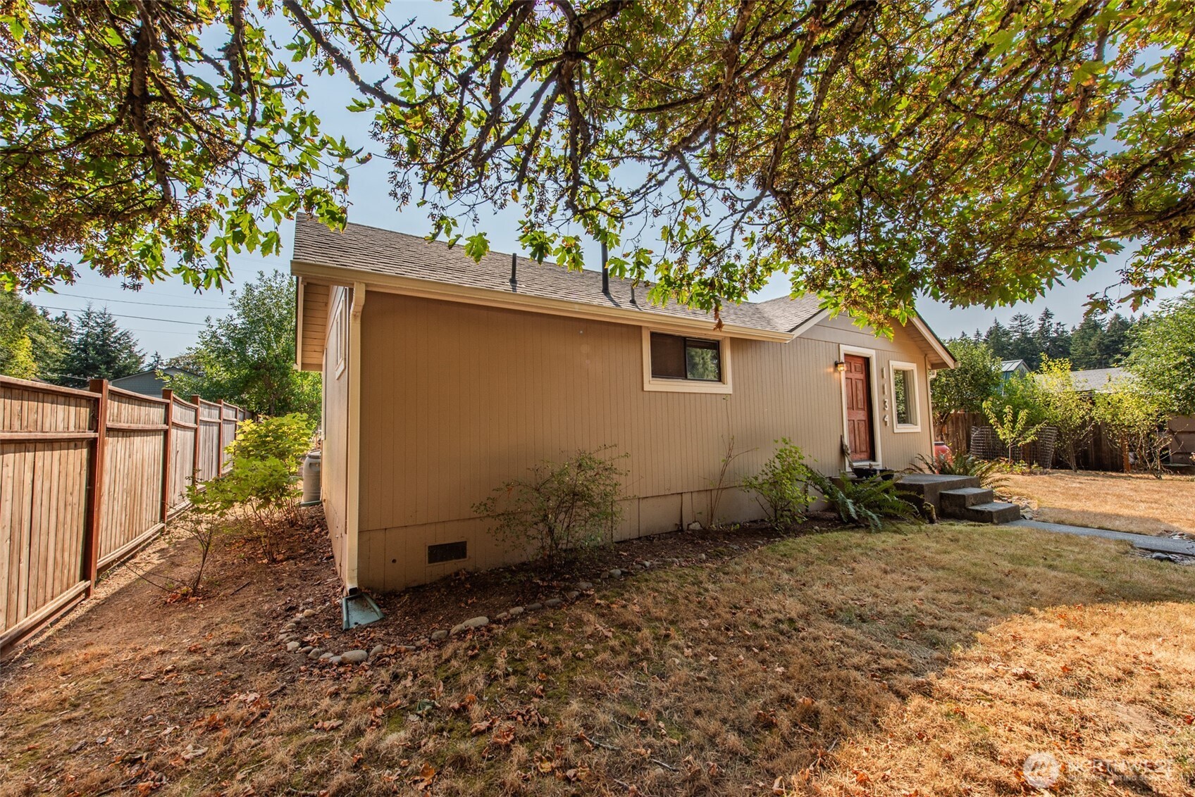 1134 W 18th Street Property Photo 11