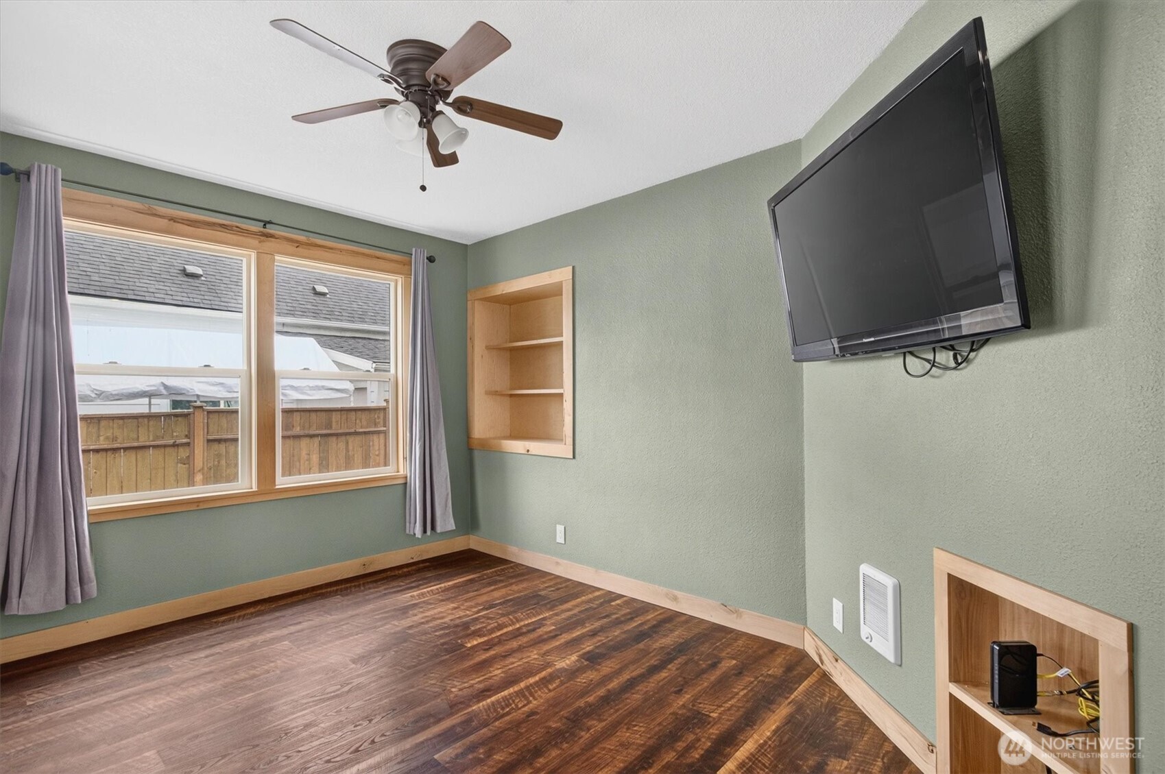 320 Roake Avenue Property Photo 7