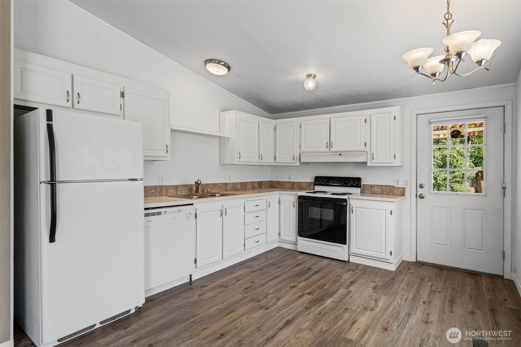 11607 Golden Given Road Property Photo 8