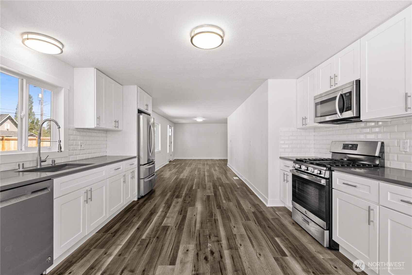 8823 S Yakima Avenue Property Photo 8