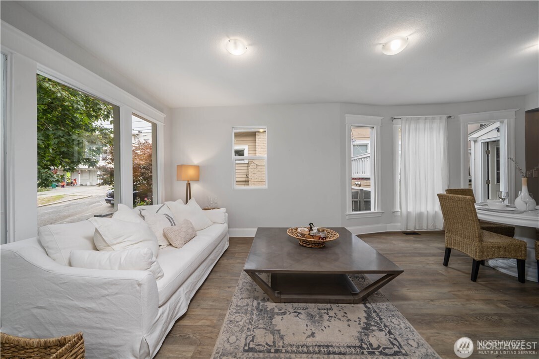 1305 Ne 55th Street Property Photo 5