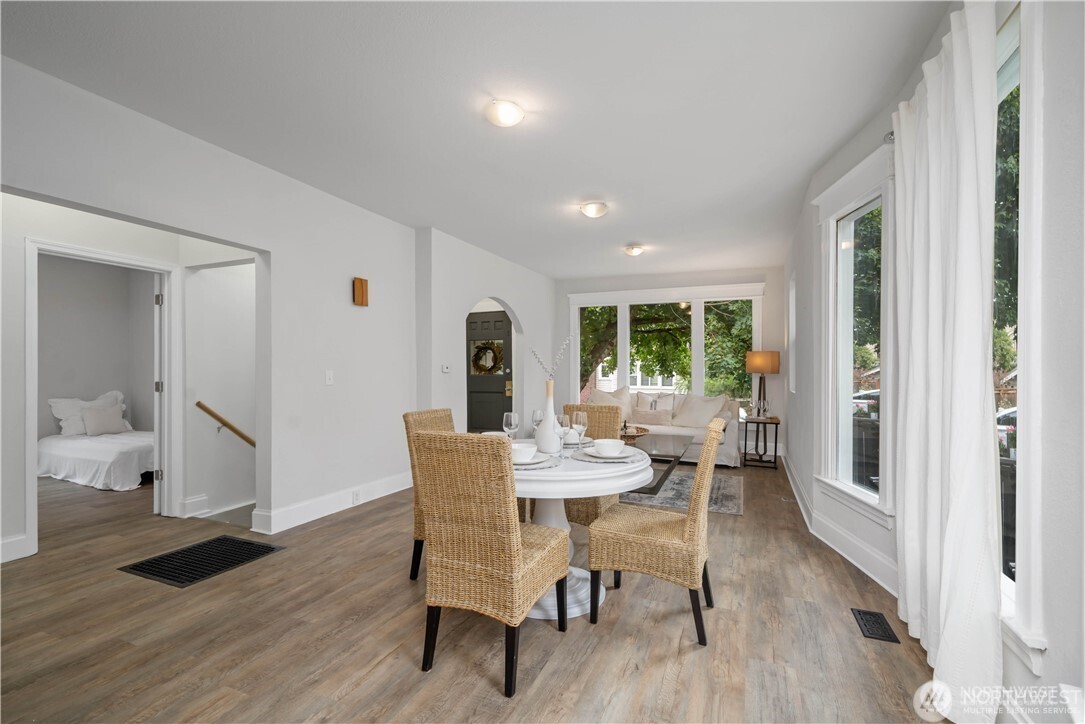 1305 Ne 55th Street Property Photo 7