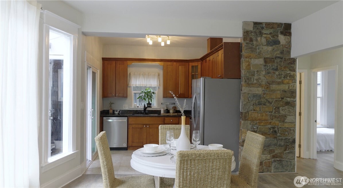 1305 Ne 55th Street Property Photo 10