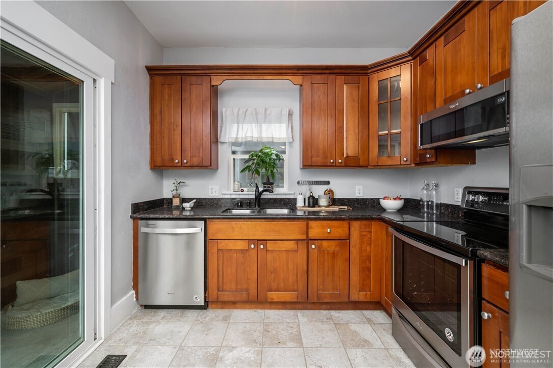 1305 Ne 55th Street Property Photo 11
